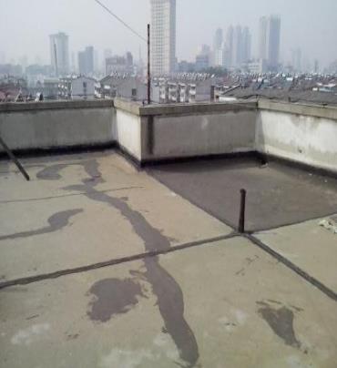 无锡市漏水维修 楼顶漏水是什么原因，楼顶漏水维修方法是什么?